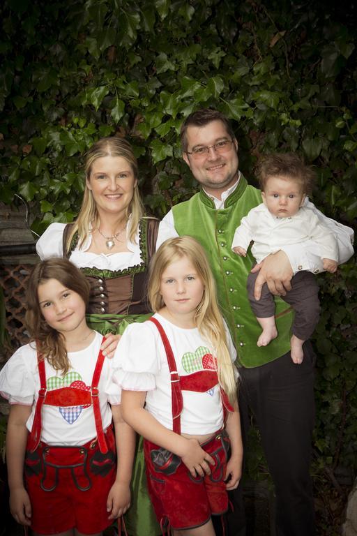 Familie Lampersberger Hotel Sachsenburg Exterior foto