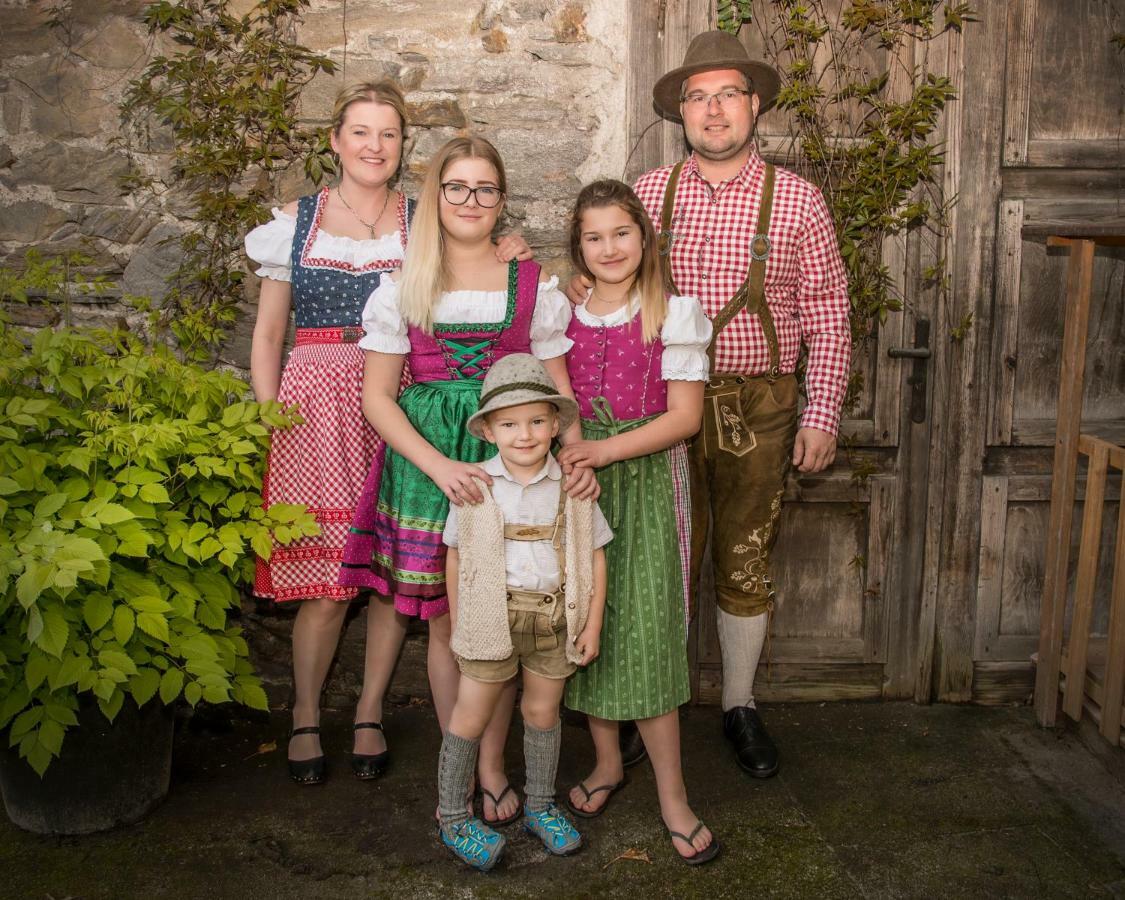 Familie Lampersberger Hotel Sachsenburg Exterior foto